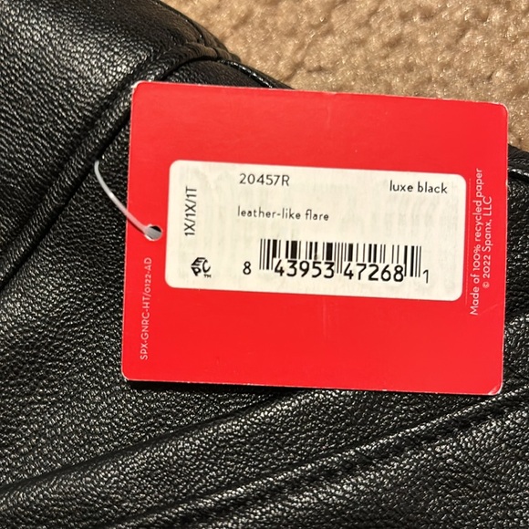 Brand new Spanx leather flare pants 1X - Picture 4 of 4